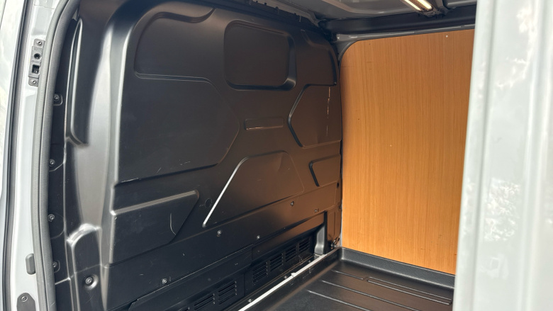 Ford Transit Custom 290 L1 Diesel Fwd 2.0 EcoBlue 170ps Low Roof Sport Van Auto